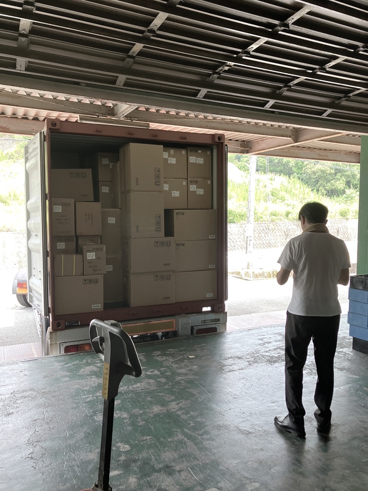 ホーチミン向け出荷作業